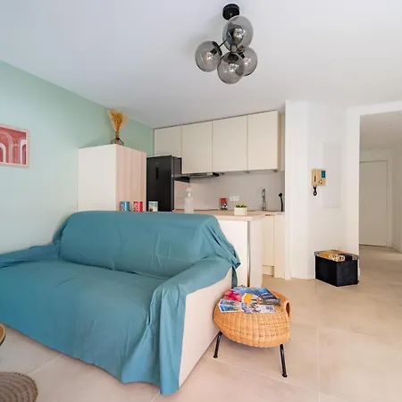 Novaae * Αντίμπ